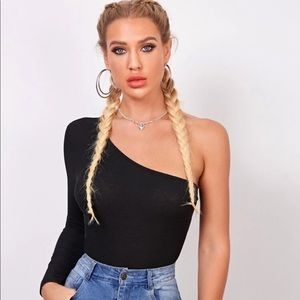 NWOT One shoulder fitted top
